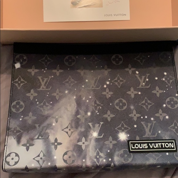 Louis Vuitton Galaxy Pochette Voyage MM - Picture 1 of 2